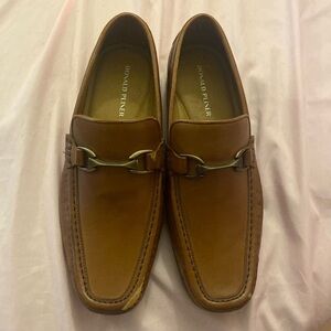 Donald J Pliner Dannie leather loafers size 9